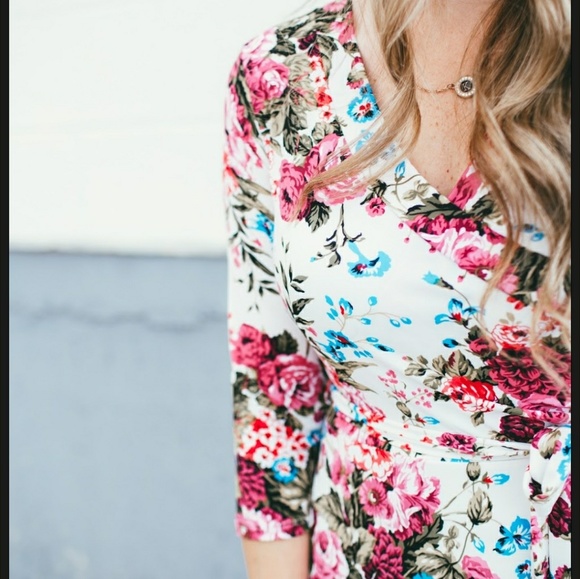 Pinkblush Dresses & Skirts - Pinkblush large maxi floral dress long cute modest